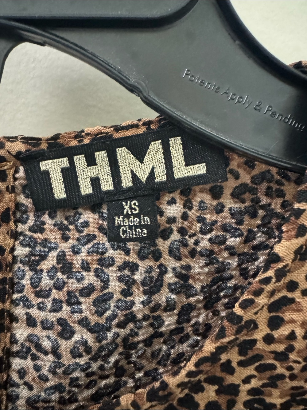 THML Leopard Print Puff Sleeve Blouse with Contrast Trim NWOT - Picture 4 of 8